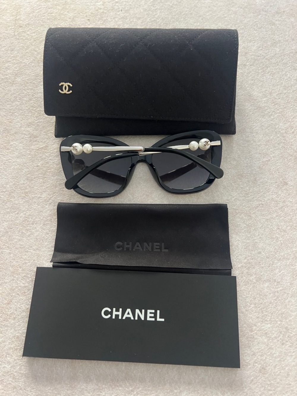Chanel Black Square Sunglasses with Pearl Detail - Picture 16 of 16